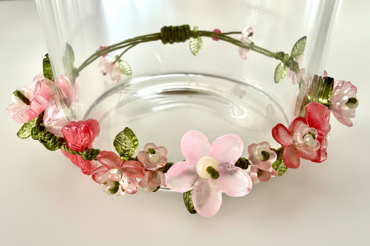 Pulsera floral rosa hecha a mano