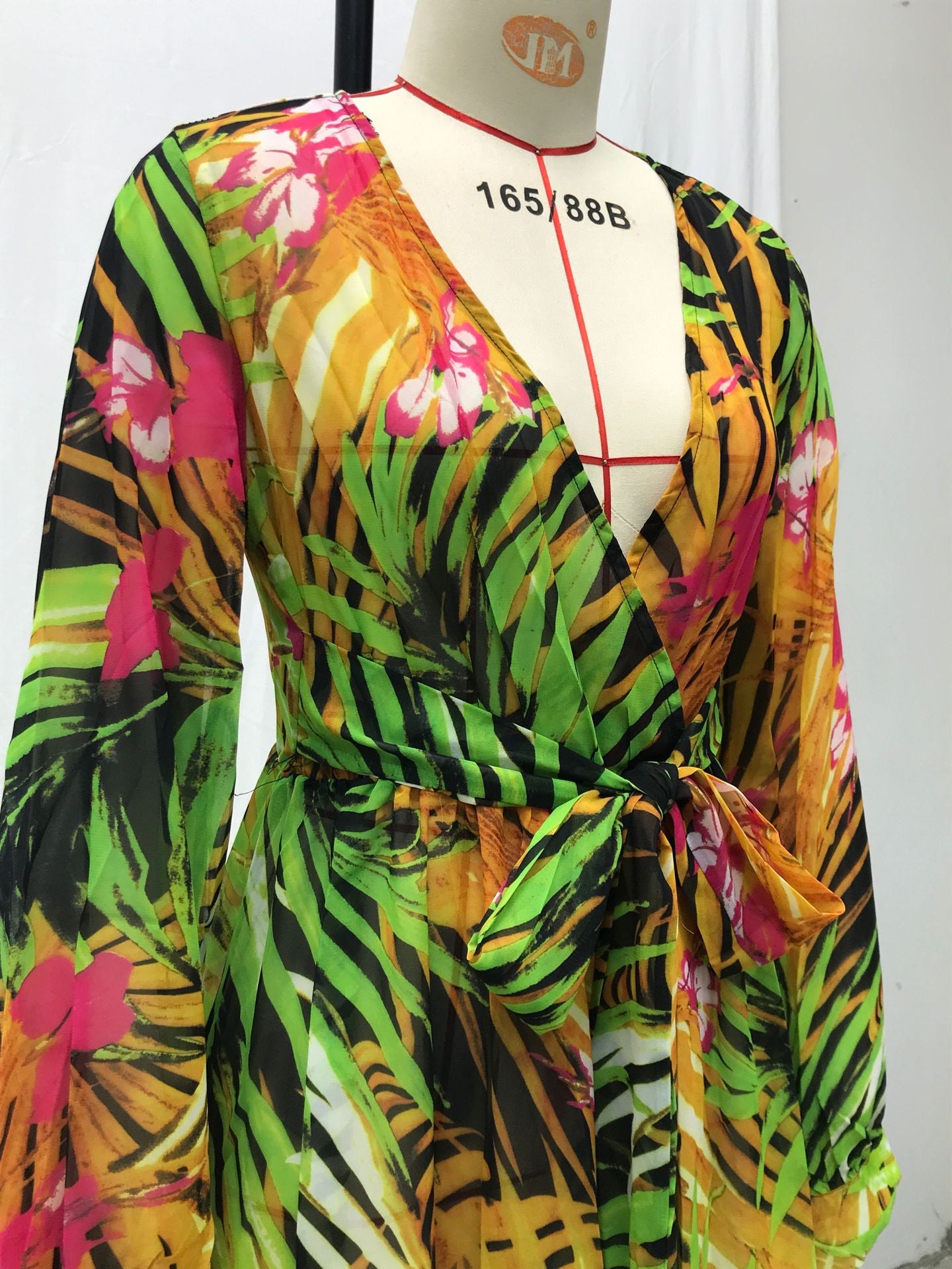 2025 Cross-Border Summer New Amazon European and American Lantern Sleeve Sexy Deep V Print Dress Green Leaf Long Skirt