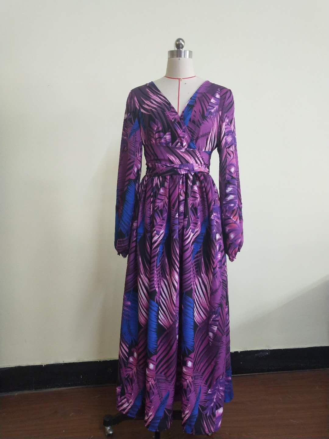 2025 Cross-Border Summer New Amazon European and American Lantern Sleeve Sexy Deep V Print Dress Green Leaf Long Skirt