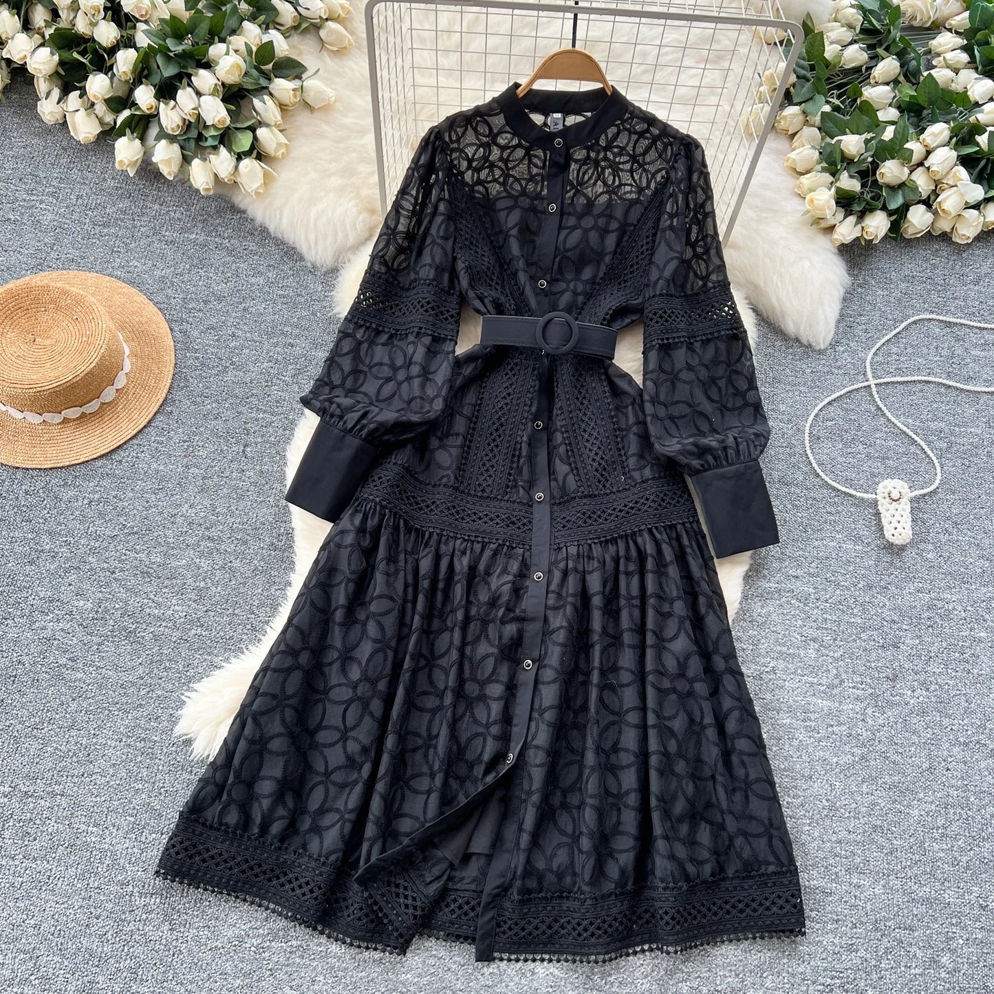 Women's Vintage Court Style Heavy Embroidery Lace Dress — Lantern Sleeve A-Line