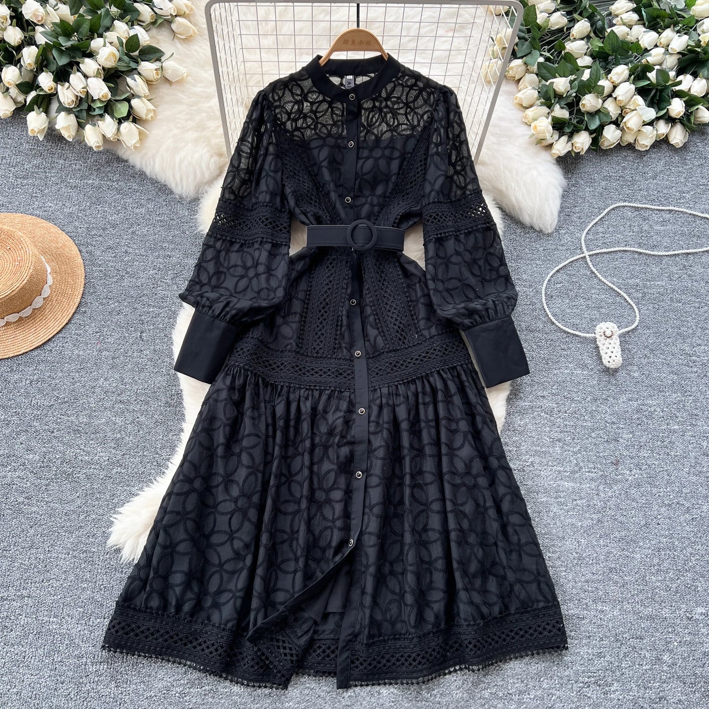 Women's Vintage Court Style Heavy Embroidery Lace Dress — Lantern Sleeve A-Line