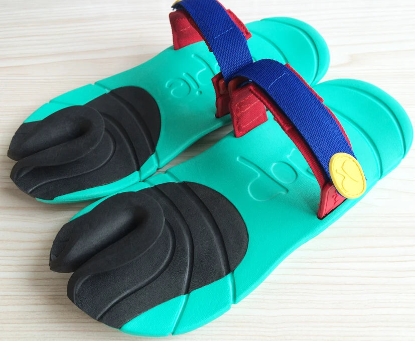 Unisex Comfortable Breathable Toe Separating Slippers Anti-Slip Fashionable Hollow out Design EVA Insole Rubber Outsole