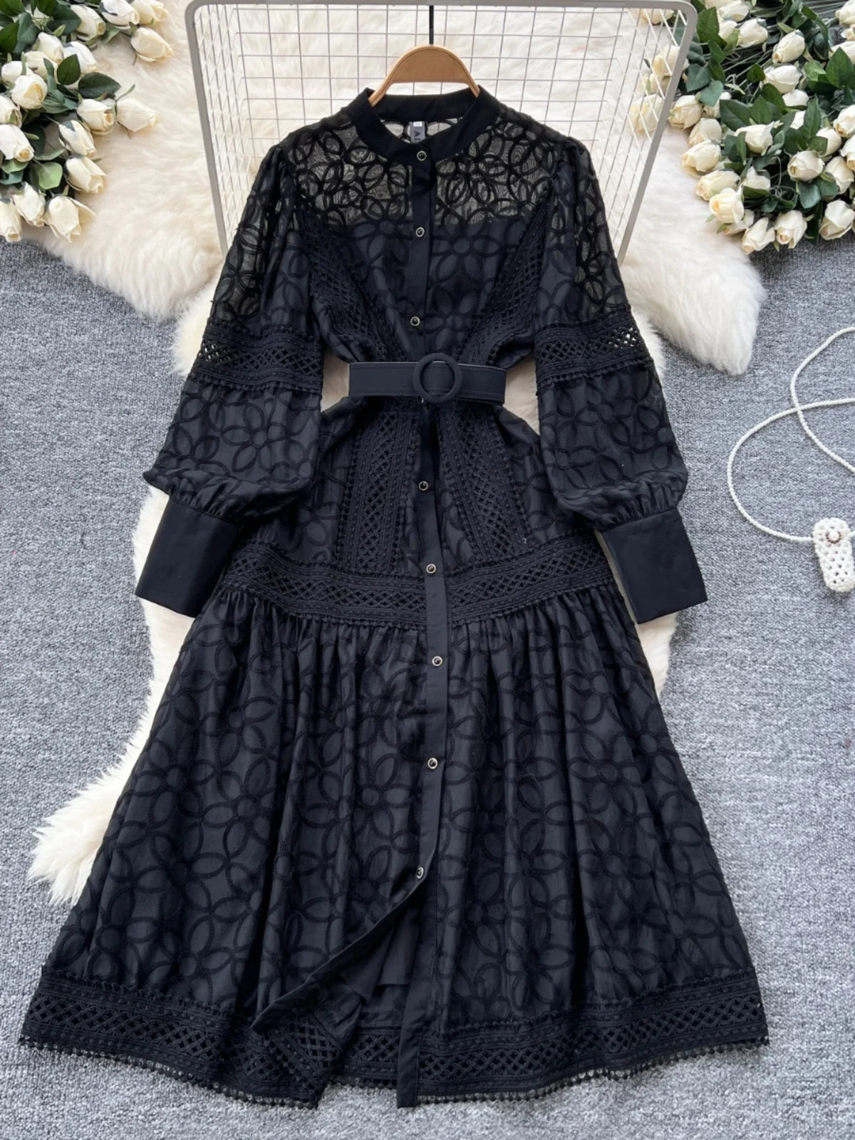 Women's Vintage Court Style Heavy Embroidery Lace Dress — Lantern Sleeve A-Line