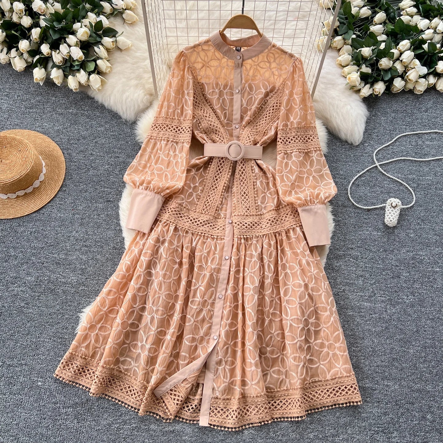 Women's Vintage Court Style Heavy Embroidery Lace Dress — Lantern Sleeve A-Line