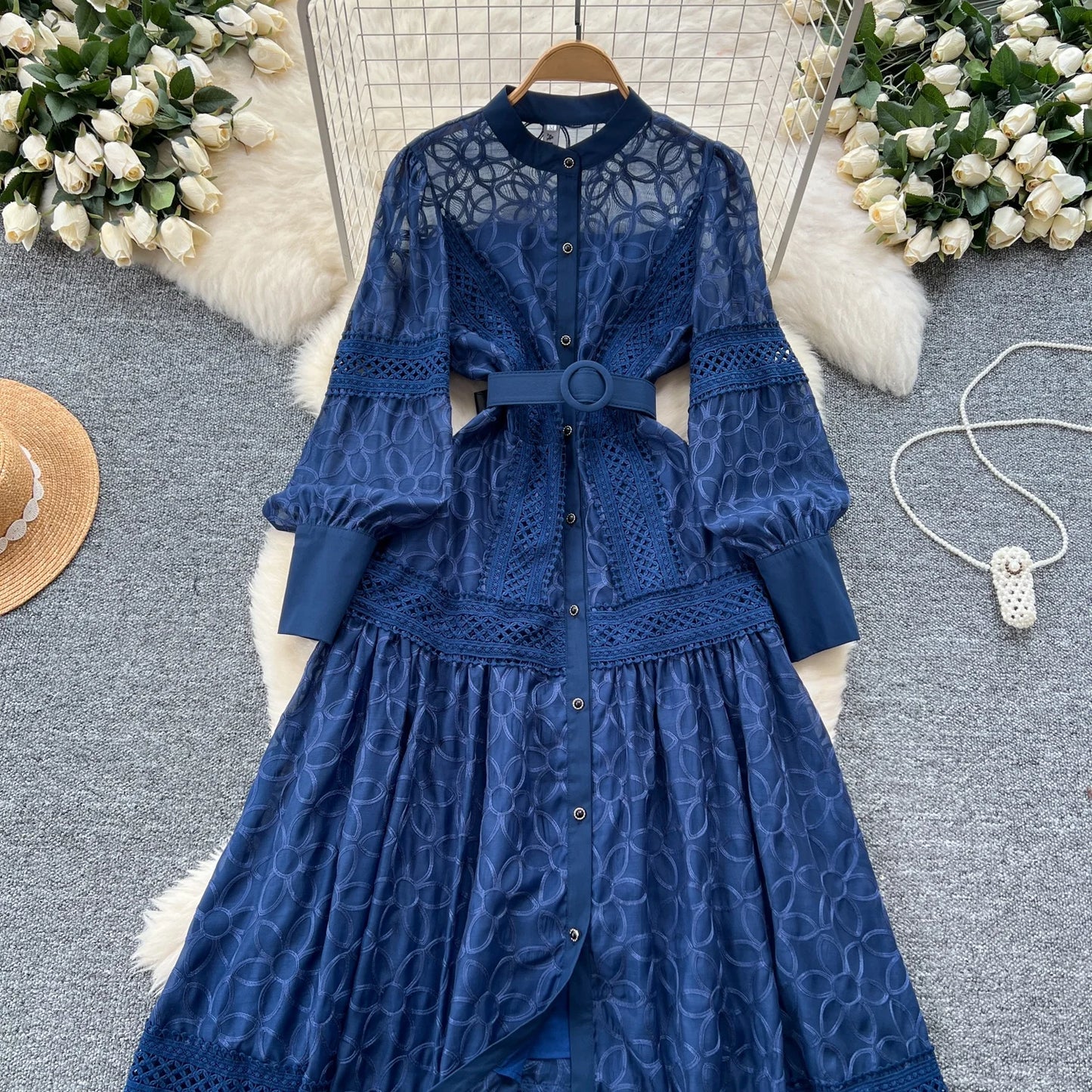 Women's Vintage Court Style Heavy Embroidery Lace Dress — Lantern Sleeve A-Line