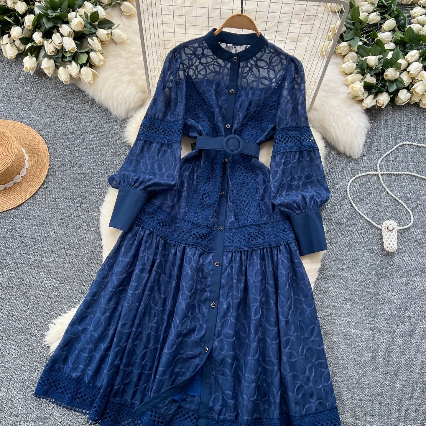 Women's Vintage Court Style Heavy Embroidery Lace Dress — Lantern Sleeve A-Line