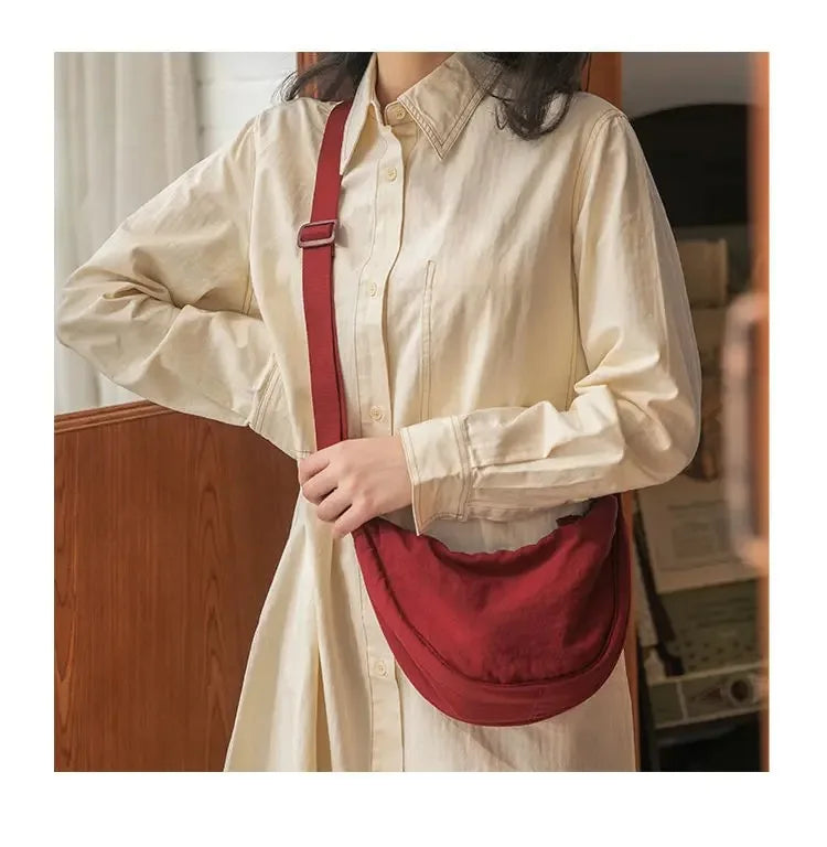 New Simple and Casual Solid Color Nylon Large Capacity Women's Dumpling Bag Shoulder Bag for Travel and Commuting