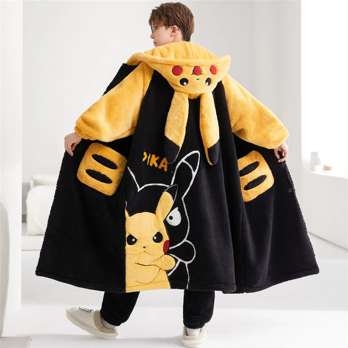 Pikachu Print Men's Fleece Pajama Set