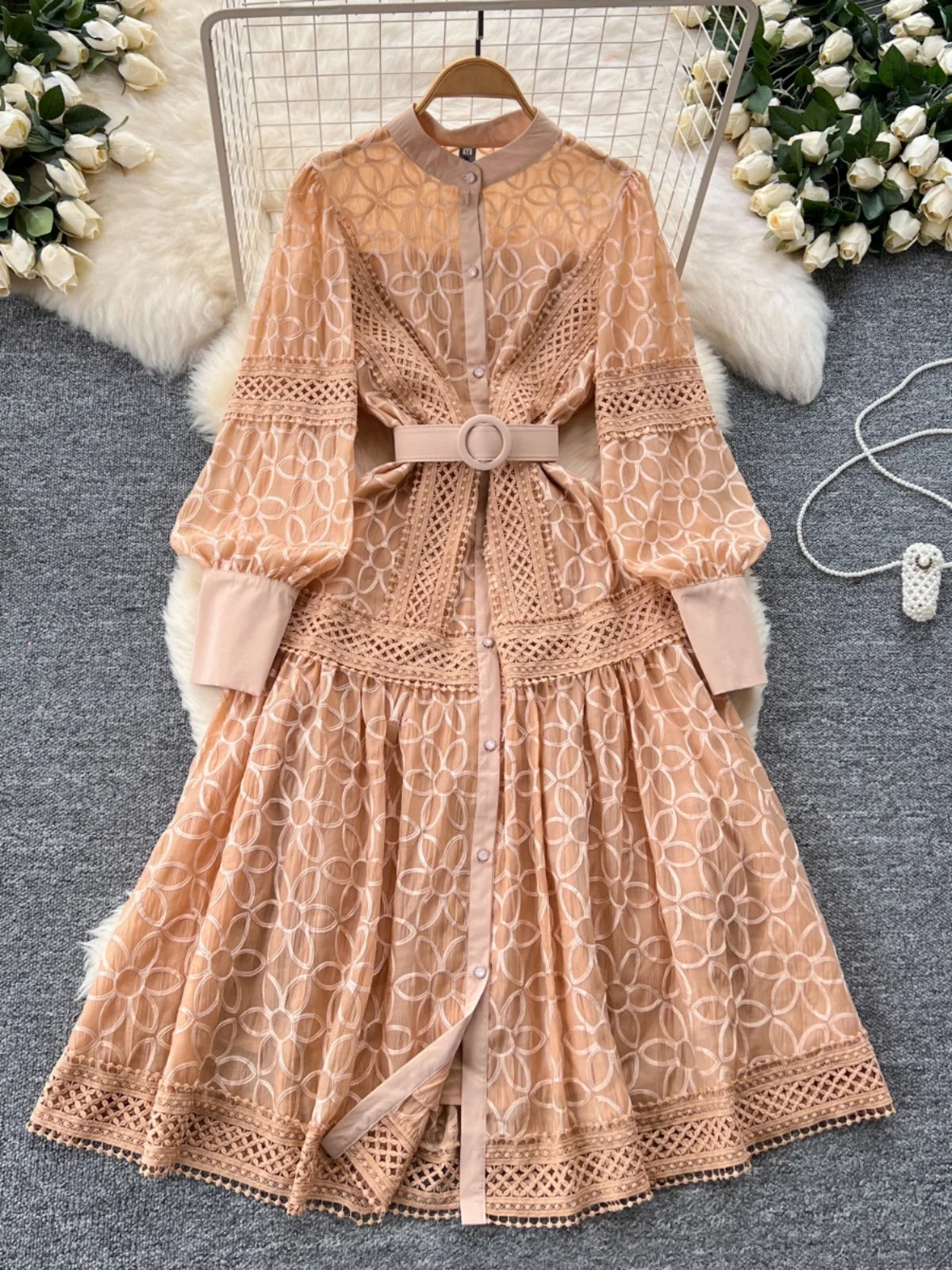 Women's Vintage Court Style Heavy Embroidery Lace Dress — Lantern Sleeve A-Line