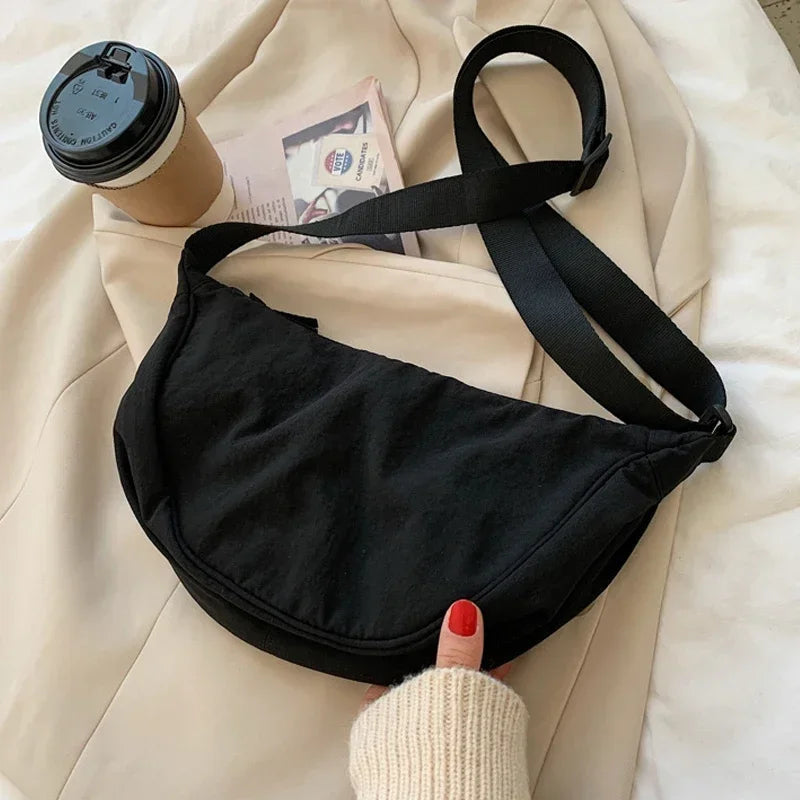 New Simple and Casual Solid Color Nylon Large Capacity Women's Dumpling Bag Shoulder Bag for Travel and Commuting