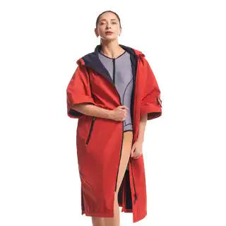 Short Sleeve Hooded Waterproof Changing Cape – Windproof Quick-Dry Surf Robe