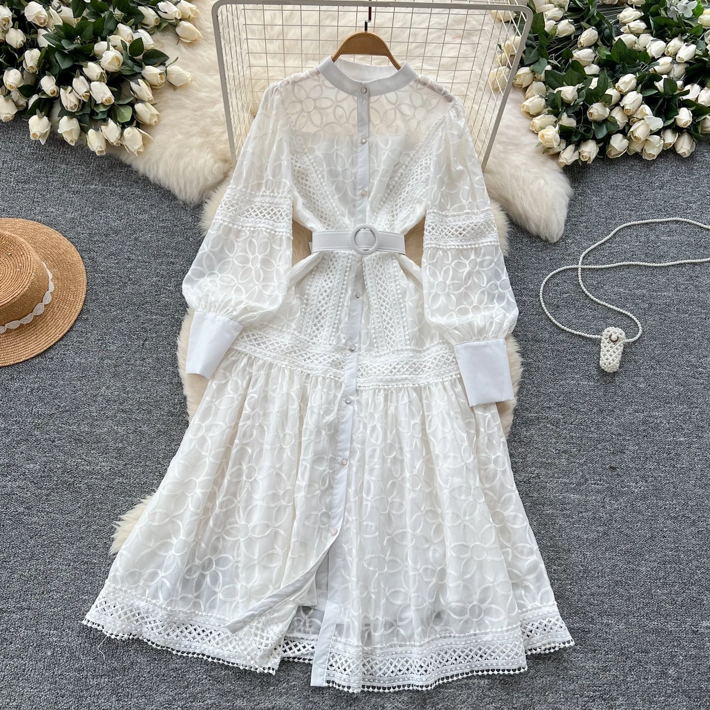 Women's Vintage Court Style Heavy Embroidery Lace Dress — Lantern Sleeve A-Line