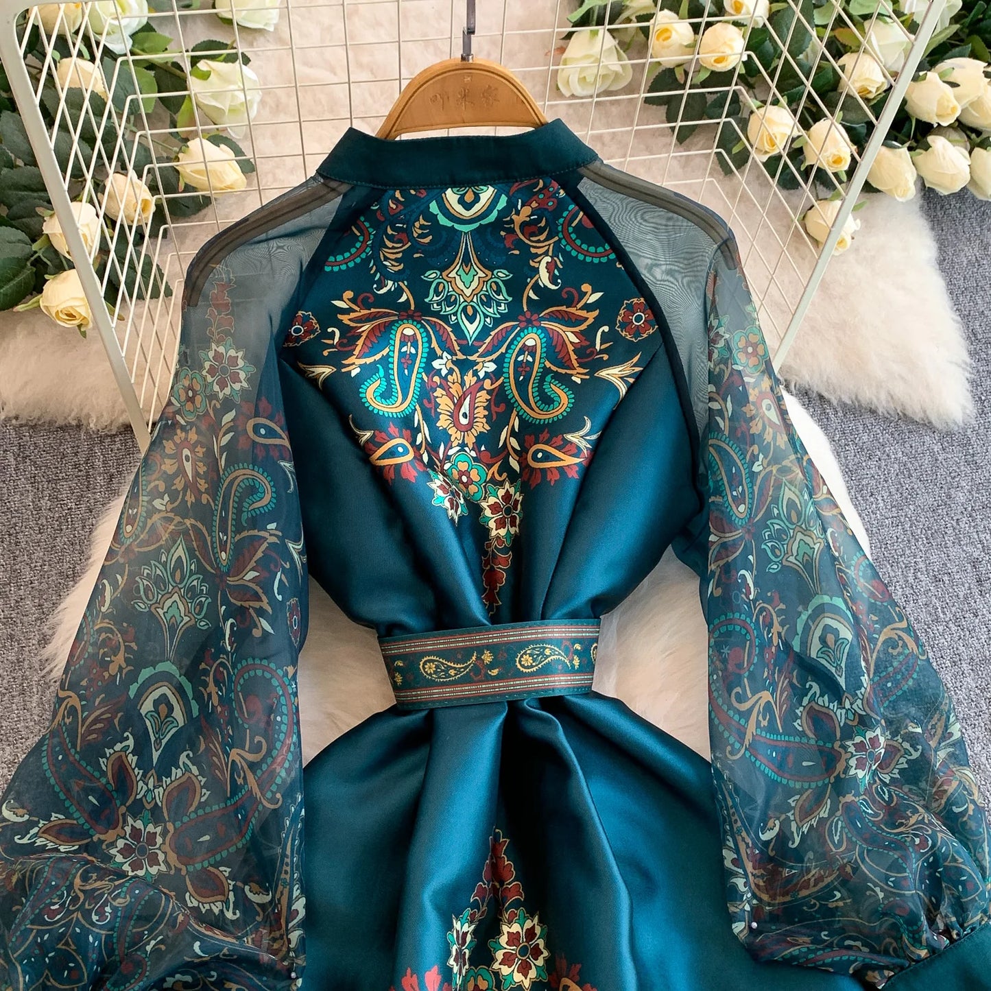 Elegant European Court Style Vintage Mesh Splice Print Lantern Sleeve Long Dress Women's Waist Cinching Slimming Maxi Gown