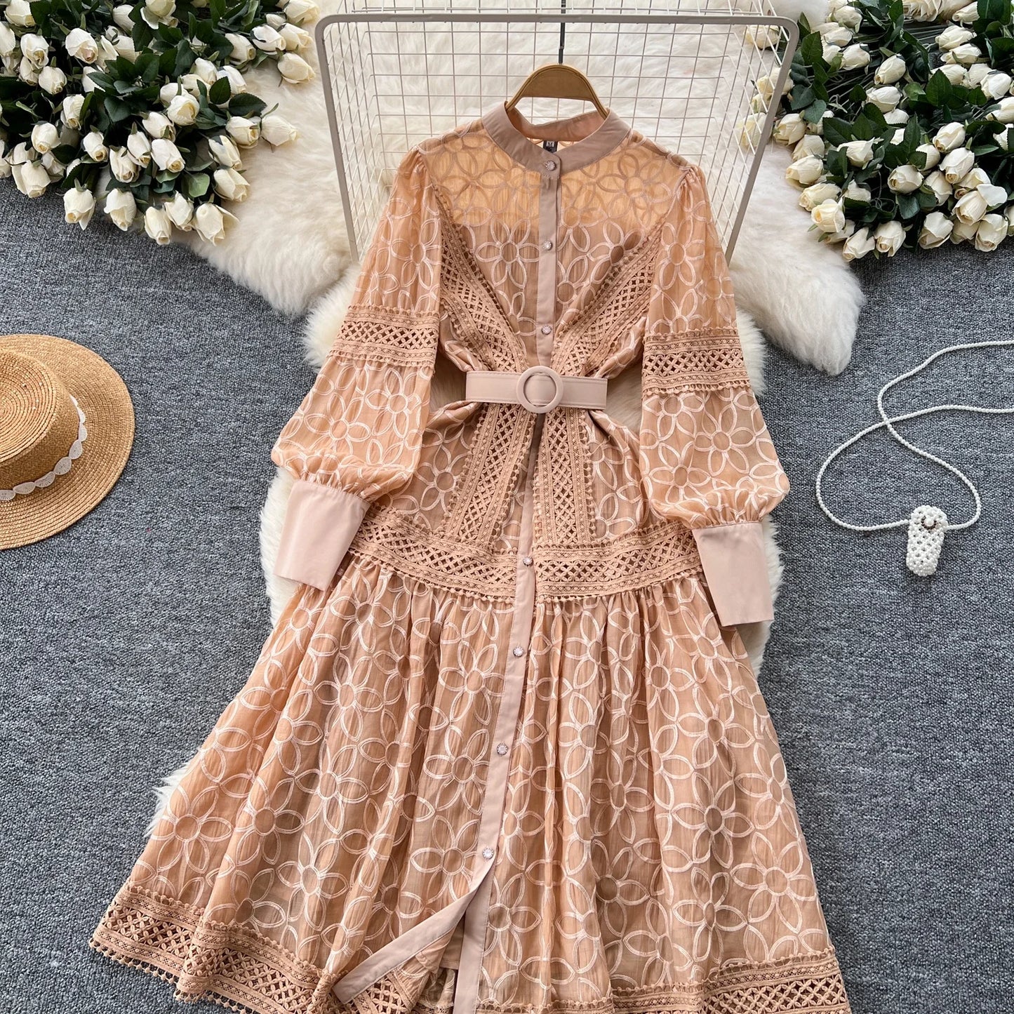 Women's Vintage Court Style Heavy Embroidery Lace Dress — Lantern Sleeve A-Line