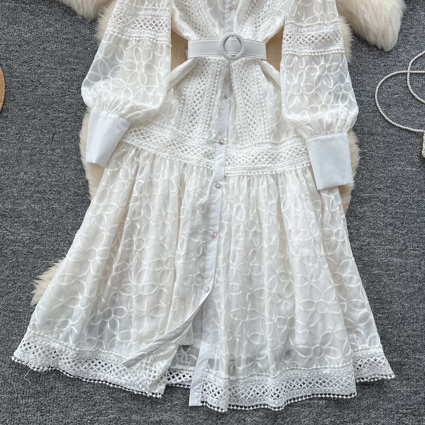 Women's Vintage Court Style Heavy Embroidery Lace Dress — Lantern Sleeve A-Line