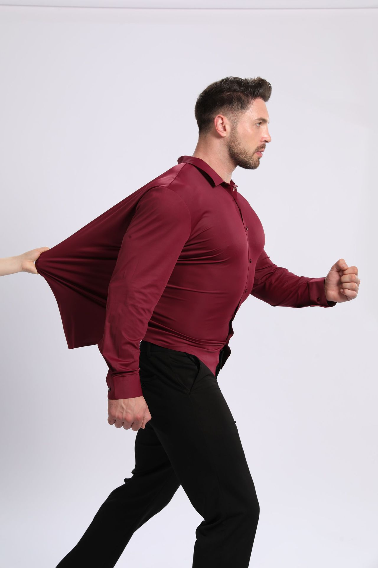 Camisa fresca de tacto sedoso y resistente a las arrugas, talla grande